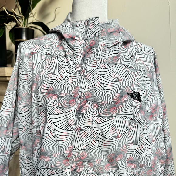 The North Face Womens Size XL Geometric Print Hooded Vented Full Zip Rain Jacket - Picture 5 of 16